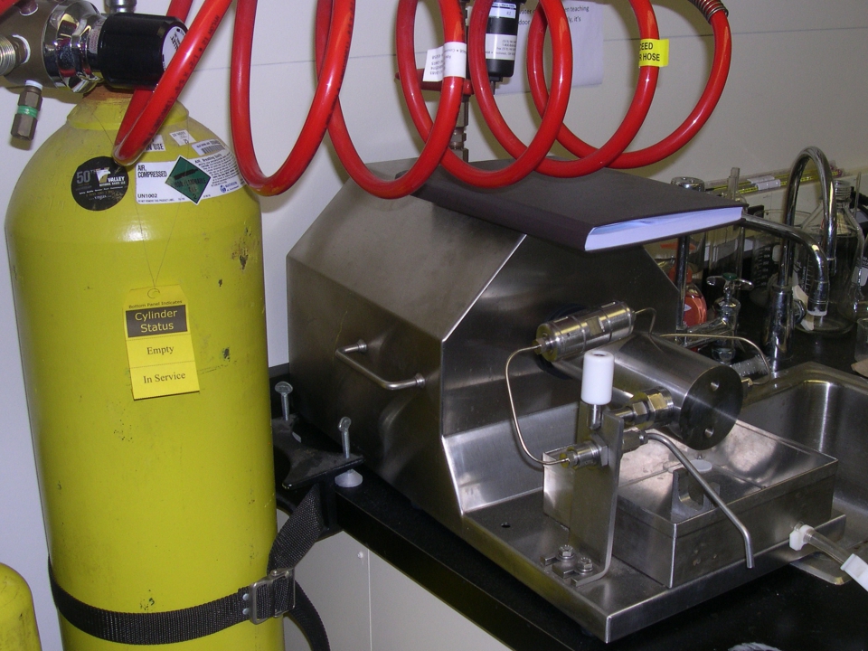 SRSS laboratory equipment